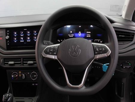 2026-Volkswagen-Polo-10-TSI_11