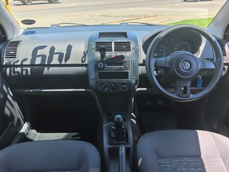 2015-Volkswagen-Polo-Vivo-GP-14-Trendline_19