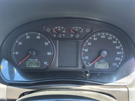 2015-Volkswagen-Polo-Vivo-GP-14-Trendline_20