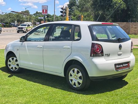 2015-Volkswagen-Polo-Vivo-GP-14-Trendline_6