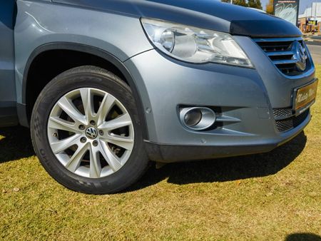 2008-Volkswagen-Tiguan-20-TSI-Sport-Style-4Motion-Auto_2