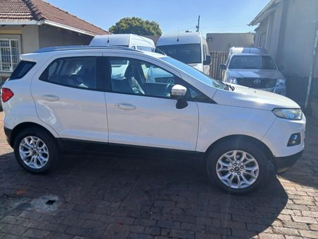2016-Ford-EcoSport-15-TiVCT-Ambiente_10
