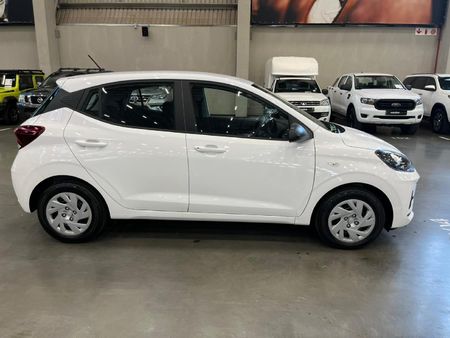 2026-Hyundai-Grand-i10-10-Motion_7