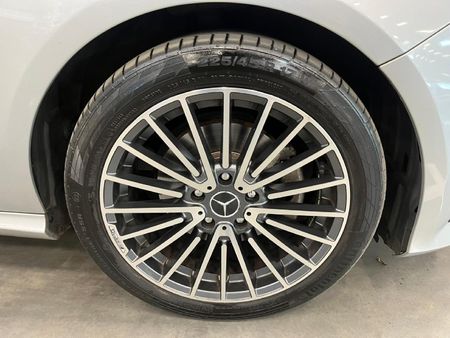 2014-Mercedes-Benz-A-Class-A-200-BE_8