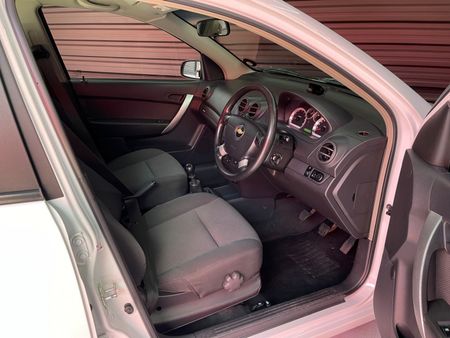 2010-Chevrolet-Aveo-16-LS-Hatch_9