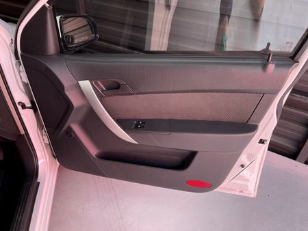 2010-Chevrolet-Aveo-16-LS-Hatch_11