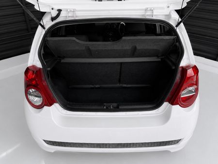 2010-Chevrolet-Aveo-16-LS-Hatch_7