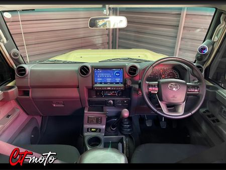 2021-Toyota-Land-Cruiser-79-45-D-Namib-Double-Cab_12