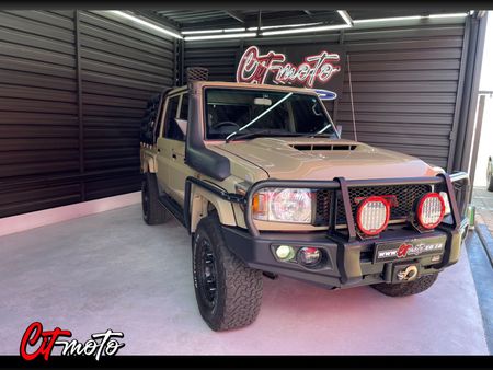2021-Toyota-Land-Cruiser-79-45-D-Namib-Double-Cab_3