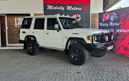 2024-Toyota-Land-Cruiser-76-28GD-6-Station-Wagon-LX_0