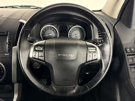 2017-Isuzu-KB-300-D-Teq-LX-4x4-Double-Cab_10