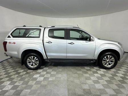2017-Isuzu-KB-300-D-Teq-LX-4x4-Double-Cab_13
