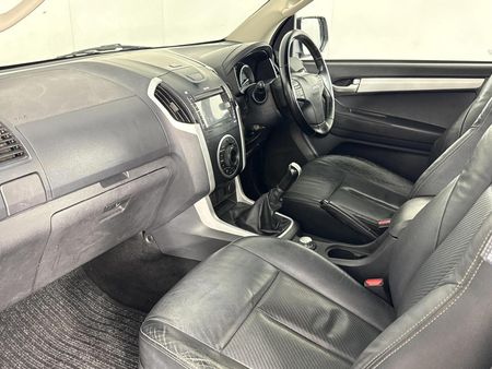 2017-Isuzu-KB-300-D-Teq-LX-4x4-Double-Cab_7