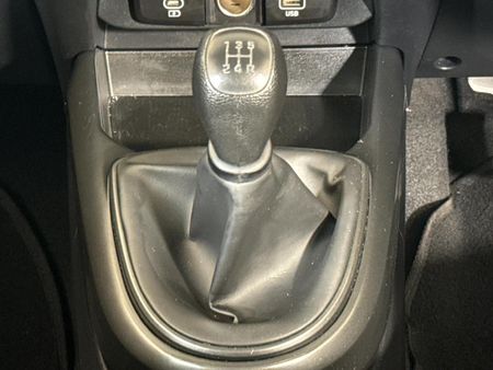 2025-Hyundai-Grand-i10-10-Motion_10