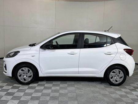2025-Hyundai-Grand-i10-10-Motion_18