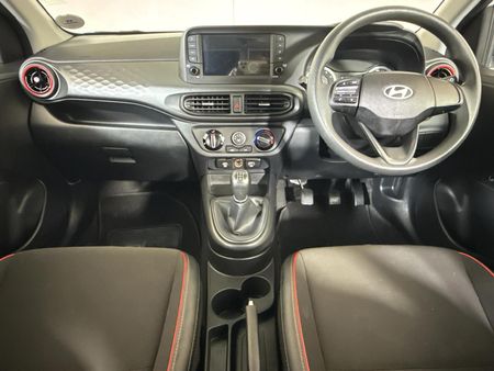 2025-Hyundai-Grand-i10-10-Motion_1