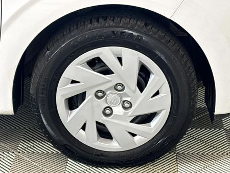 2025-Hyundai-Grand-i10-10-Motion_4