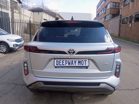 2024-Toyota-Urban-Cruiser-15-XR_3