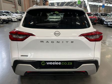 2025-Nissan-Magnite-10T-Acenta_3