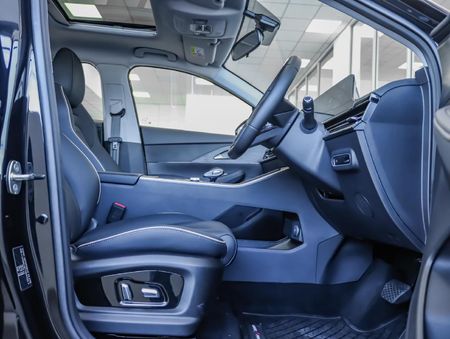 2026-Omoda-C5-15T-Luxury_10