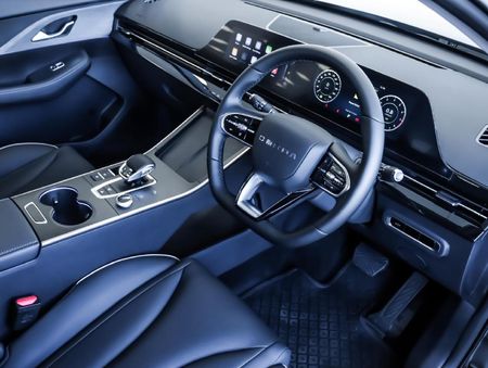 2026-Omoda-C5-15T-Luxury_11