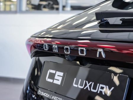 2026-Omoda-C5-15T-Luxury_24