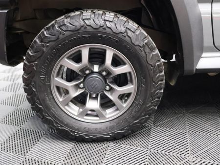 2023-Suzuki-Jimny-15-GLX-Auto_6
