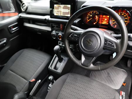 2023-Suzuki-Jimny-15-GLX-Auto_7