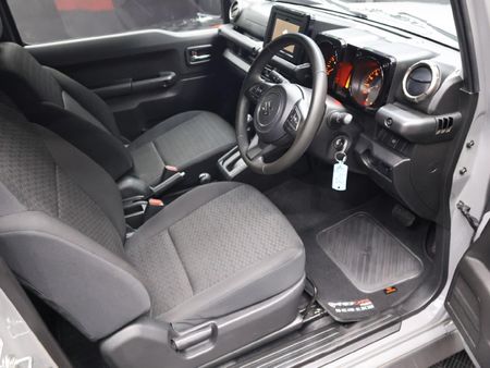 2023-Suzuki-Jimny-15-GLX-Auto_8