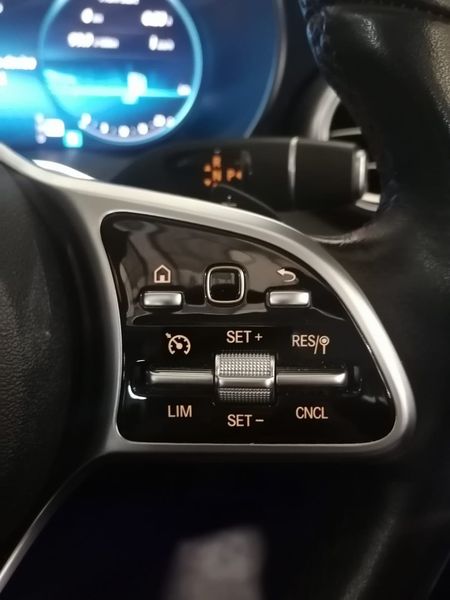 2020-Mercedes-Benz-C-Class-C300-Auto-with-Sunroof_16
