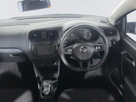 2024-Volkswagen-Polo-Vivo-14-Comfortline-5-dr_9