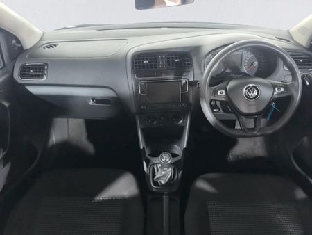 2024-Volkswagen-Polo-Vivo-14-Comfortline-5-dr_8