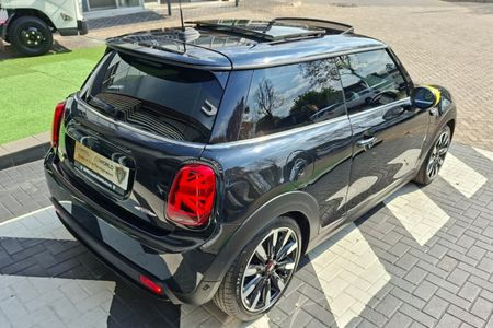 2023-MINI-Hatch-SPECIAL-PACKAGE-5-EDITION_2