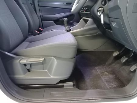 2026-Volkswagen-Caddy-Cargo-20-TDI-75kw-FC-PV_9