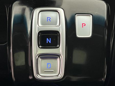 2022-Hyundai-Staria-22d-Luxury-Auto_10