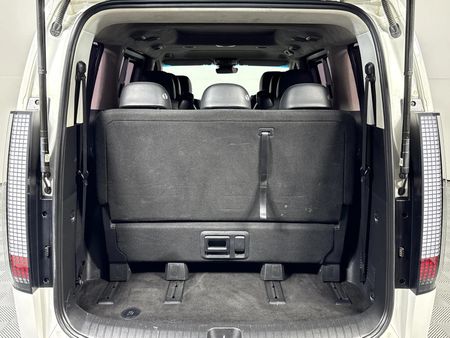 2022-Hyundai-Staria-22d-Luxury-Auto_14