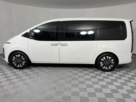 2022-Hyundai-Staria-22d-Luxury-Auto_20
