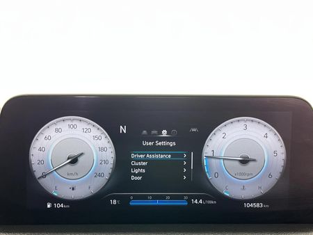 2022-Hyundai-Staria-22d-Luxury-Auto_2