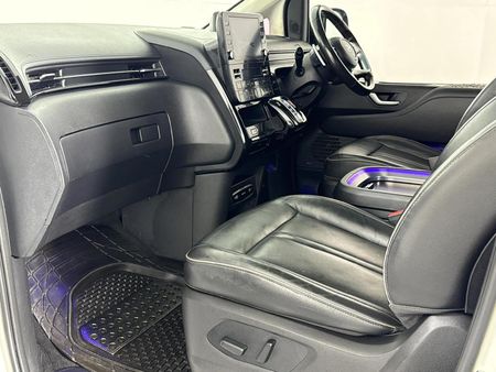 2022-Hyundai-Staria-22d-Luxury-Auto_8