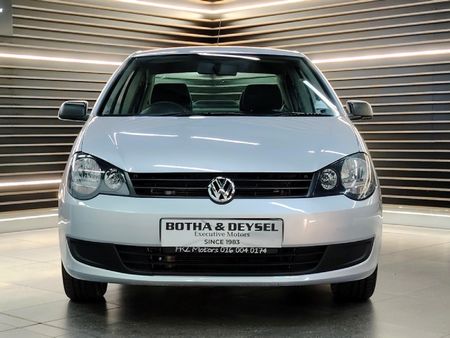 2013-Volkswagen-Polo-Vivo-14-Trendline-Auto_16