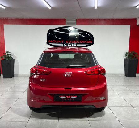 2015-Hyundai-i20-12-Motion_9