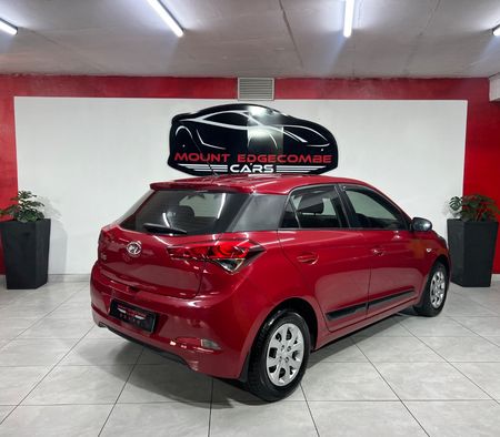 2015-Hyundai-i20-12-Motion_3