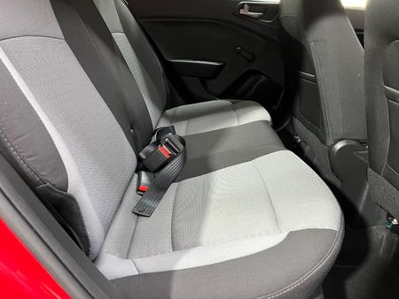 2015-Hyundai-i20-12-Motion_7