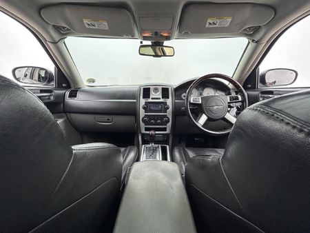 2006-Chrysler-300C-35-V6-Auto_10
