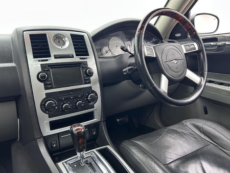 2006-Chrysler-300C-35-V6-Auto_7