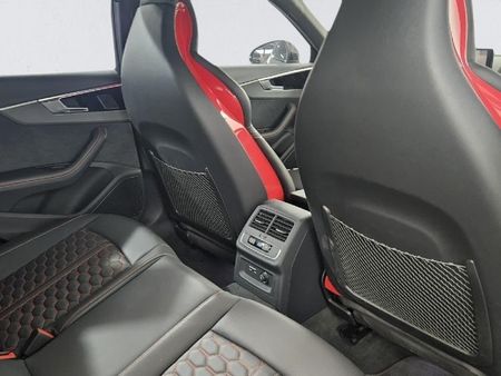 2024-Audi-RS4-Avant-quattro-Auto_10