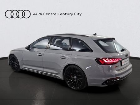 2024-Audi-RS4-Avant-quattro-Auto_3