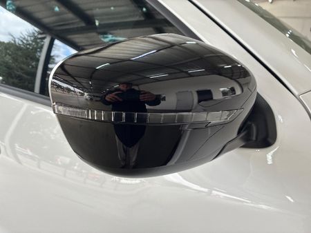 2026-Nissan-Navara-25DDTi-Stealth-Auto_9