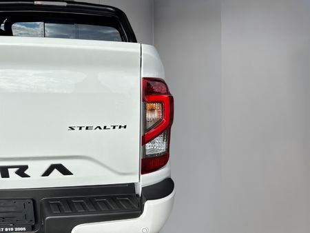2026-Nissan-Navara-25DDTi-Stealth-Auto_11