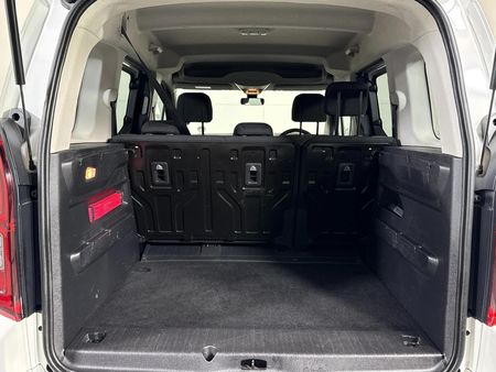 2019-Opel-Combo-Life-Enjoy-16-TD_13